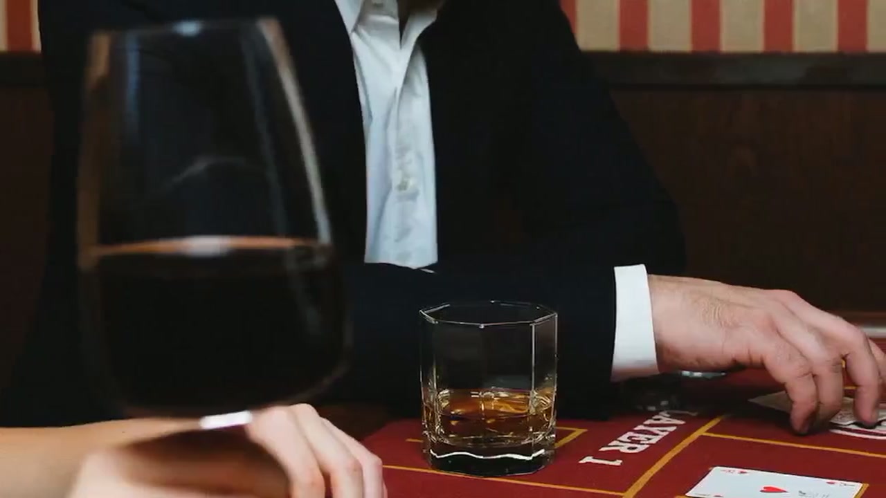 소셜 카지노를 활용한 바카라·블랙잭 실전 트레이닝: 무료 게임으로 승률 검증 후 리얼 머니 도전하기 동영상 썸네일