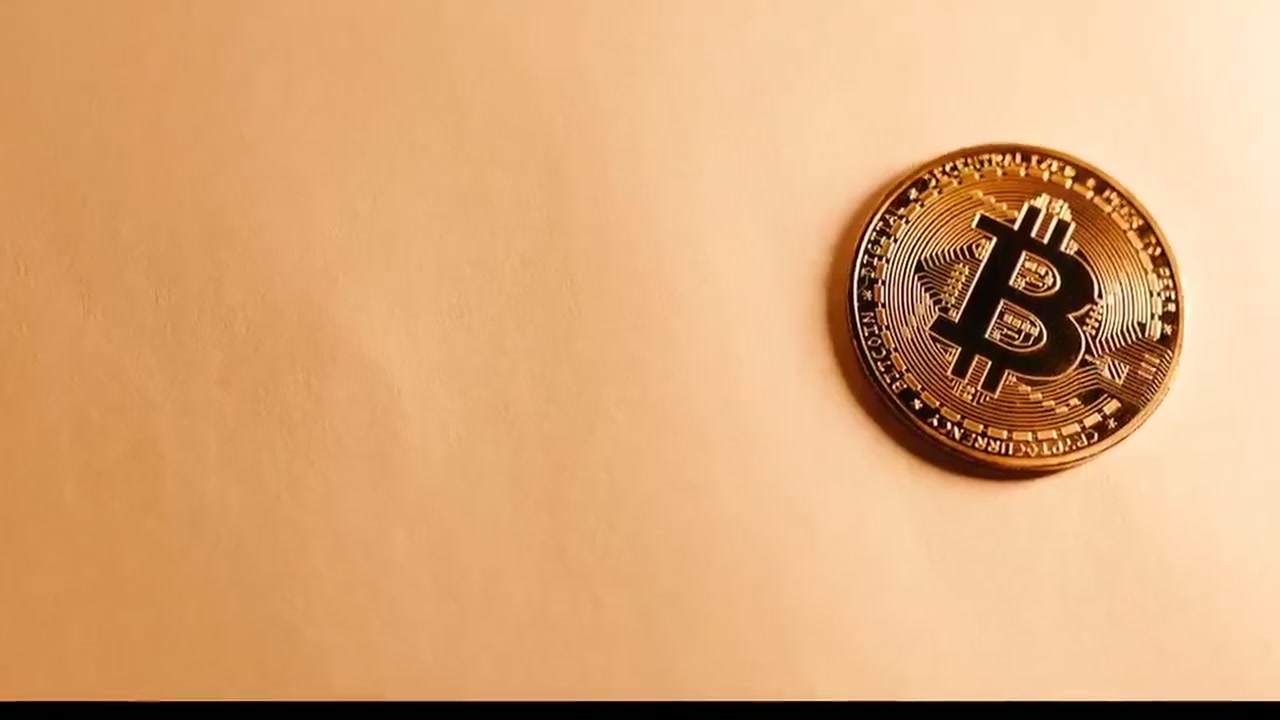 4월 미국 세금 시즌 비트코인 ETF 이탈 징후와 6만 달러 붕괴 시 숏 레버리지 대응 및 카지노 수익 방어 전략 동영상 썸네일