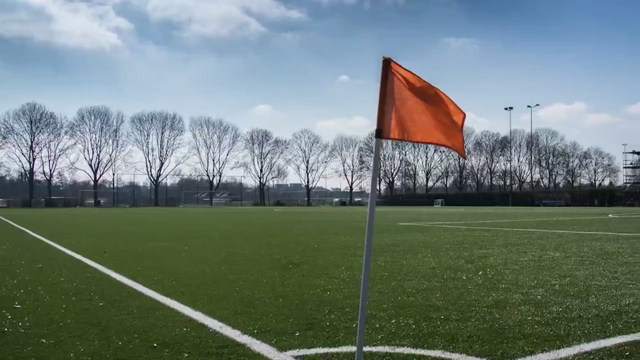 [EPL 심층분석] 원정팀 텐백 전술이 후반 80분 이후 홈팀 코너킥 오버 배팅에 미치는 통계학적 인과관계 동영상 썸네일