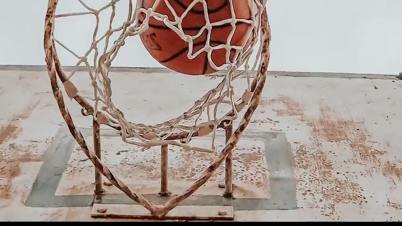 NBA 일요 농구: 포인트 가드 어시스트 변동이 오버/언더 배당에 미치는 전술적 상관관계 분석 동영상 썸네일