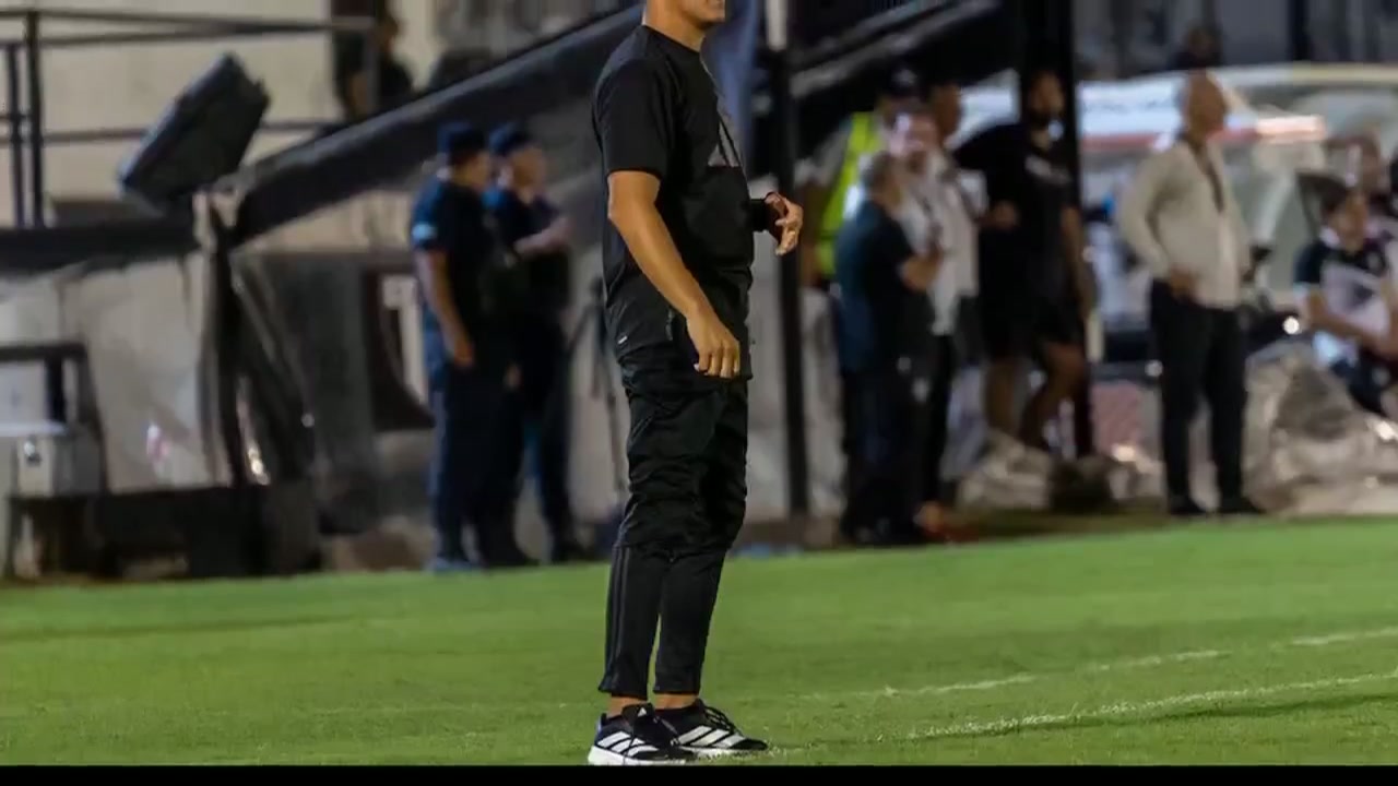 EPL 금요일 밤 원정 경기: 하위권 팀의 변형 백3 전술과 전반전 무득점 확률 심층 분석 동영상 썸네일
